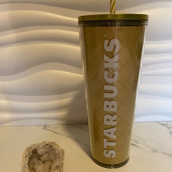 Starbucks 24oz Tumbler Mettalic Gold Quilted (BRAND NEW) - Picture 3 of 5
